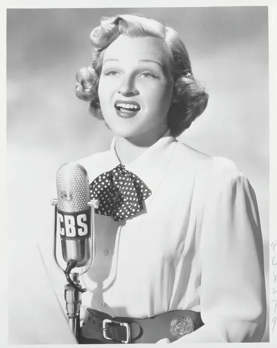 Framed Print : Jo Stafford Singing Framed Print : Jo Stafford Singing