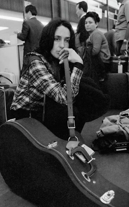 Framed Print : Joan Baez in Airport with Guitar Framed Print : Joan Baez in Airport with Guitar