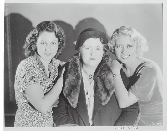 Framed Print : Joan Blondell with Family Framed Print : Joan Blondell with Family