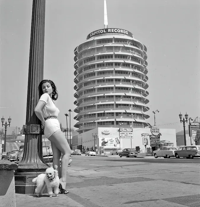 Framed Print : Joan Bradshaw In Hollywood Framed Print : Joan Bradshaw In Hollywood