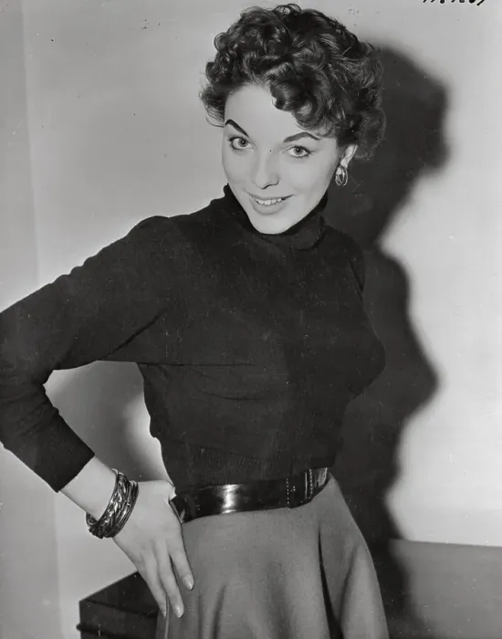 Framed Print : Joan Collins At 18 Years Old Framed Print : Joan Collins At 18 Years Old