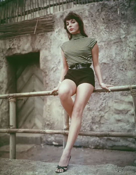 Framed Print : Joan Collins