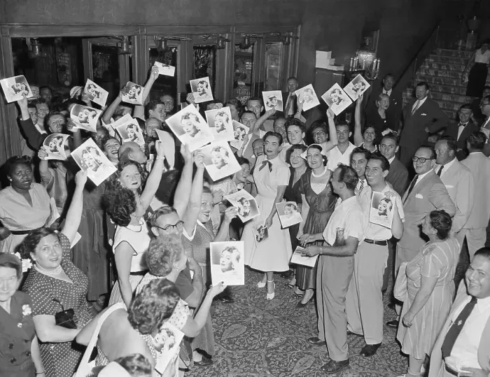 Framed Print : Joan Crawford Surrounded by Fans Framed Print : Joan Crawford Surrounded by Fans