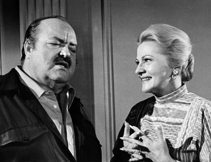 : Joan Fontaine with William Conrad : Joan Fontaine with William Conrad