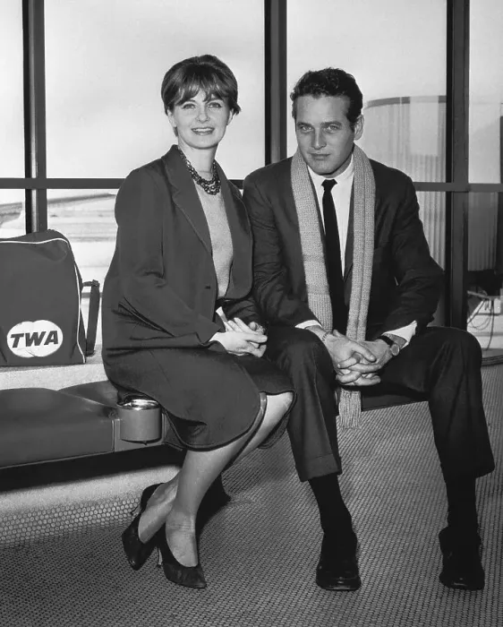 Framed Print : Joanne Woodward and Husband Paul Newman at Airport Framed Print : Joanne Woodward and Husband Paul Newman at Airport