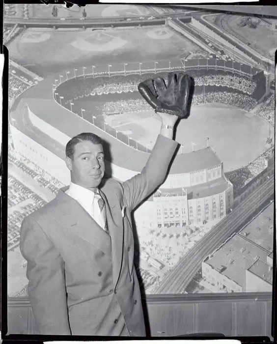 Framed Print : Joe DiMaggio Framed Print : Joe DiMaggio