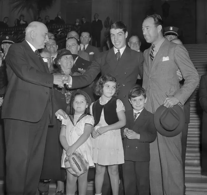 Framed Print : Joe DiMaggio and Family with Mayor Rossi Framed Print : Joe DiMaggio and Family with Mayor Rossi