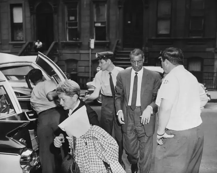 Framed Print : Joe DiMaggio Visiting Marilyn Monroe in Hospital Framed Print : Joe DiMaggio Visiting Marilyn Monroe in Hospital