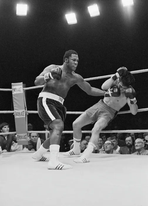 Framed Print : Joe Frazier Boxing with Terry Daniels Framed Print : Joe Frazier Boxing with Terry Daniels