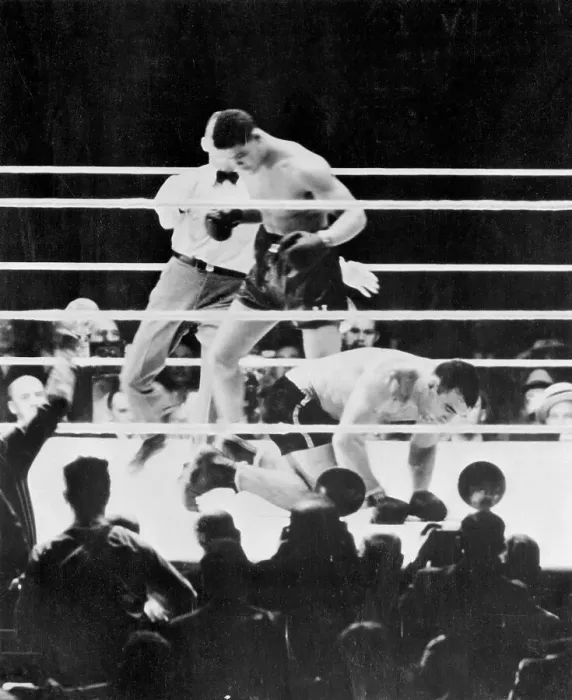 Framed Print : Joe Louis Beating Primo Carnera Framed Print : Joe Louis Beating Primo Carnera