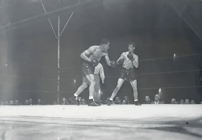 Framed Print : Joe Louis and Billy Conn in Boxing Action Framed Print : Joe Louis and Billy Conn in Boxing Action