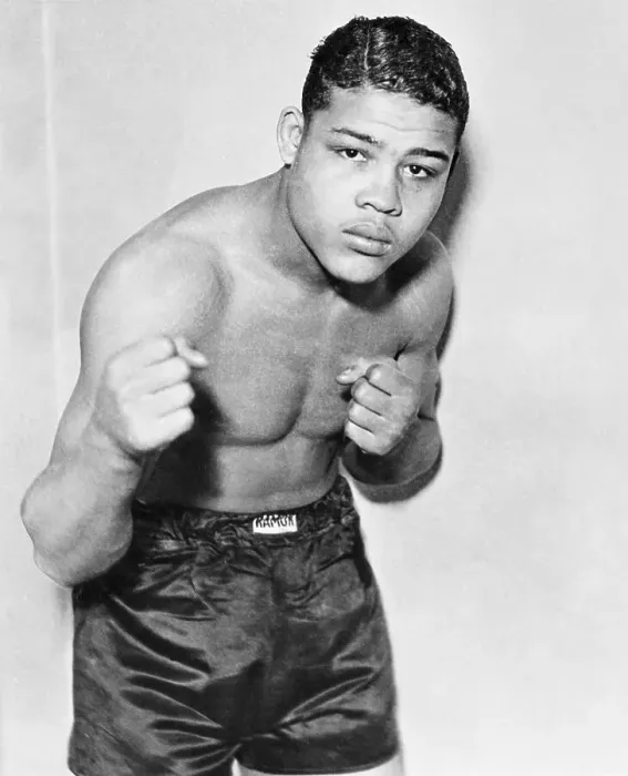 Framed Print : Joe Louis in Boxing Position Framed Print : Joe Louis in Boxing Position