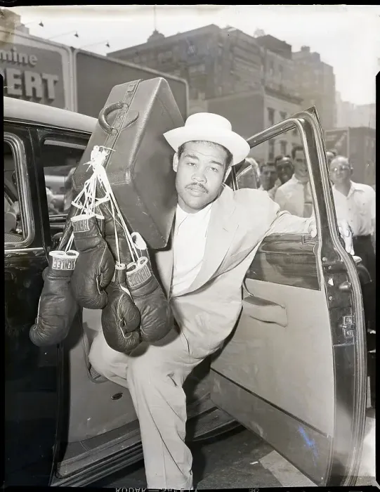 Framed Print : Joe Louis in Cab with Suitcase and Gloves Framed Print : Joe Louis in Cab with Suitcase and Gloves
