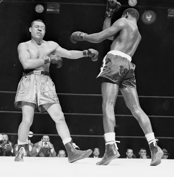 Framed Print : Joe Louis Fighting Ezzard Charles Framed Print : Joe Louis Fighting Ezzard Charles