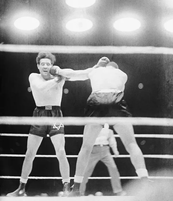 Framed Print : Joe Louis Fighting Max Baer Framed Print : Joe Louis Fighting Max Baer