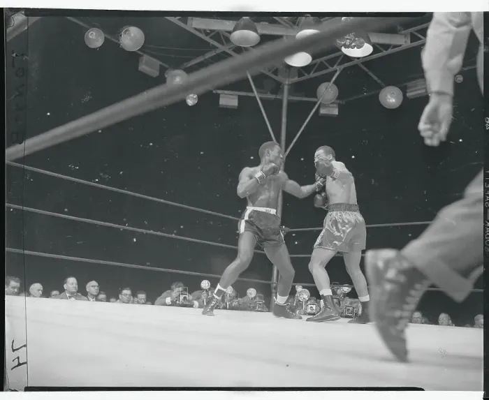 Framed Print : Joe Louis Fighting Opponent Framed Print : Joe Louis Fighting Opponent