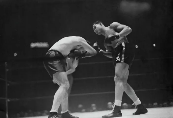 Framed Print : Joe Louis Fighting Paolino Uzcudun Framed Print : Joe Louis Fighting Paolino Uzcudun
