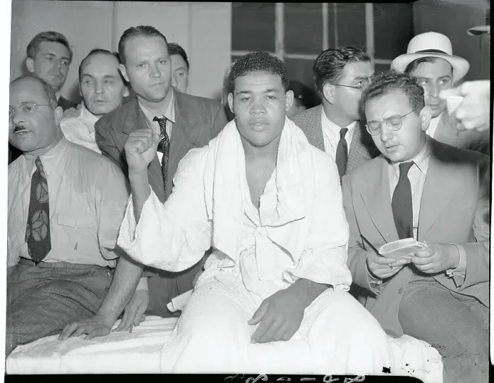Framed Print : Joe Louis Gesturing a Win Framed Print : Joe Louis Gesturing a Win