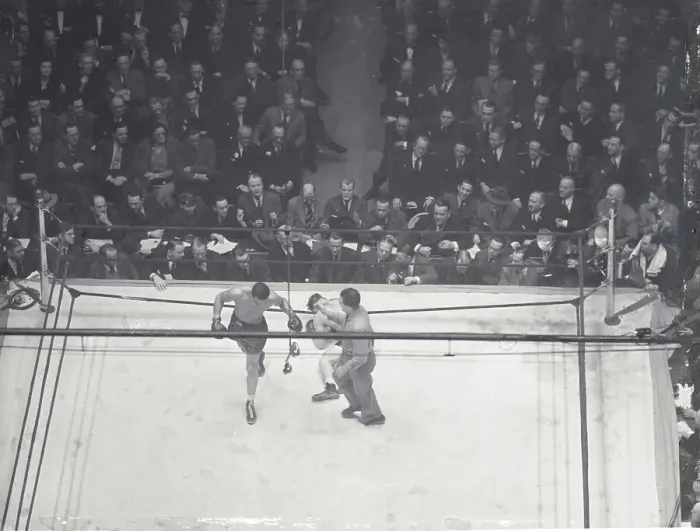 Framed Print : Joe Louis Heading Toward Neutral Corner