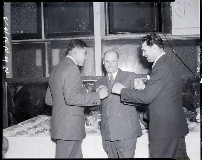 Framed Print : Joe Louis & Jack Dempsey W / Promoter Framed Print : Joe Louis & Jack Dempsey W / Promoter