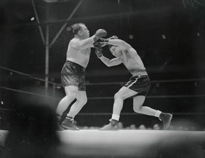 Framed Print : Joe Louis Lunging at Tony Galento Framed Print : Joe Louis Lunging at Tony Galento