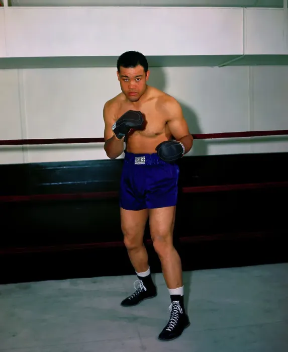Framed Print : Joe Louis Posing in the Ring Framed Print : Joe Louis Posing in the Ring