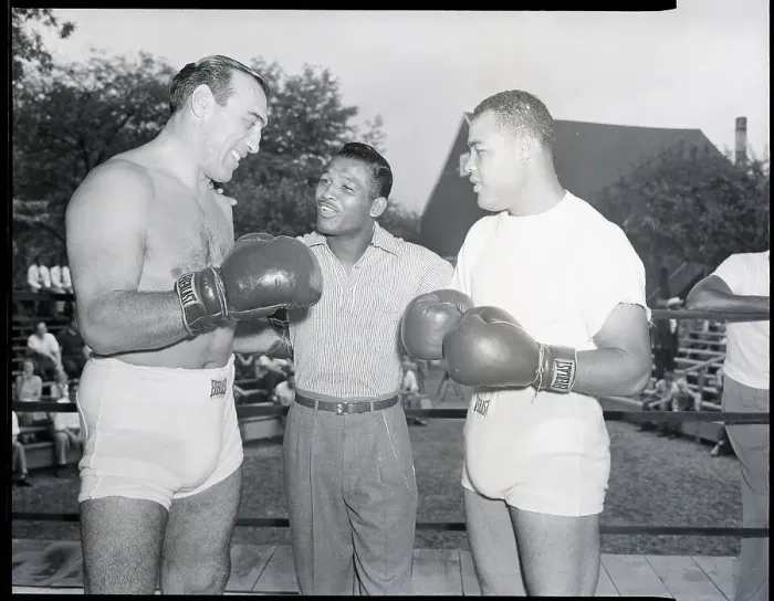 Framed Print : Joe Louis and Primo Carnera with Ray Robinson Framed Print : Joe Louis and Primo Carnera with Ray Robinson