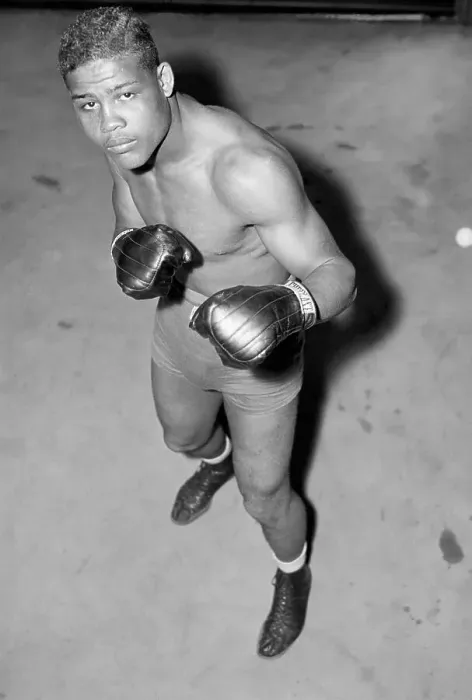 Framed Print : Joe Louis Ready To Face Primo Carnera Framed Print : Joe Louis Ready To Face Primo Carnera