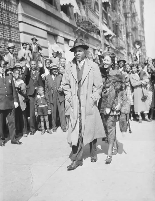 Framed Print : Joe Louis Walking with Wife in Harlem Framed Print : Joe Louis Walking with Wife in Harlem