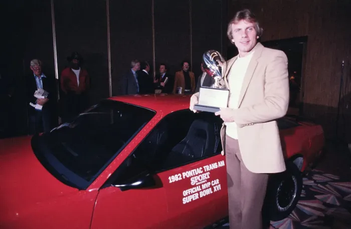 Framed Print : Joe Montana Holds Trophy Framed Print : Joe Montana Holds Trophy
