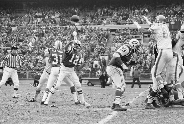 Framed Print : Joe Namath Releasing Touchdown Pass Framed Print : Joe Namath Releasing Touchdown Pass