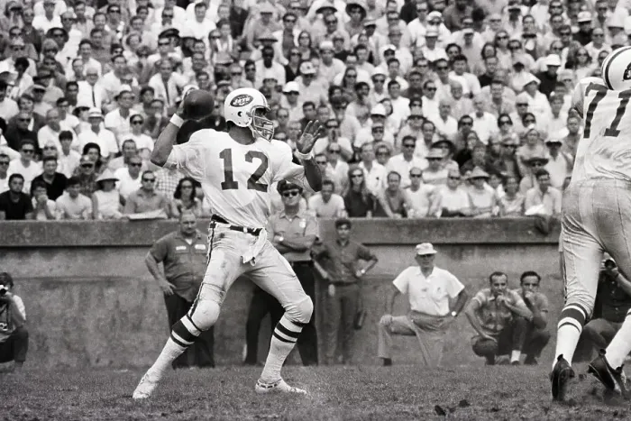 Framed Print : Joe Namath Throwing Pass Framed Print : Joe Namath Throwing Pass