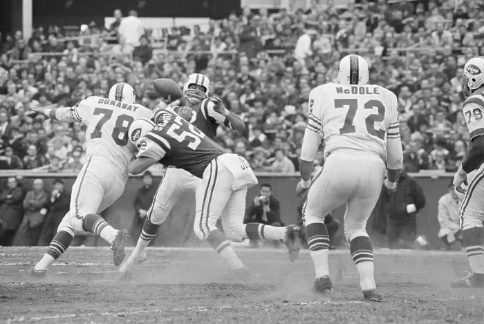 Framed Print : Joe Namath Throwing a Pass Framed Print : Joe Namath Throwing a Pass