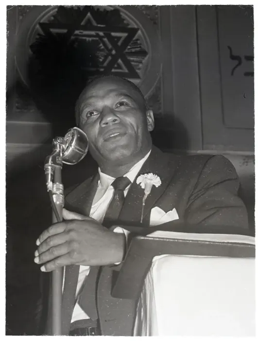 Framed Print : Joe Walcott Preaches Into Mic Close-Up Framed Print : Joe Walcott Preaches Into Mic Close-Up
