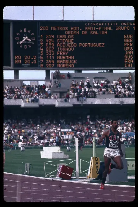 Framed Print : John Carlos Running the Two Hundred Meter Dash Framed Print : John Carlos Running the Two Hundred Meter Dash