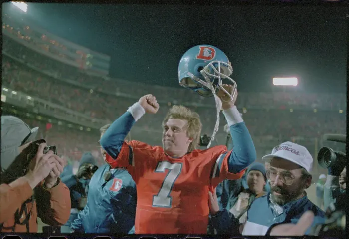 Framed Print : John Elway Raising His Arms Framed Print : John Elway Raising His Arms