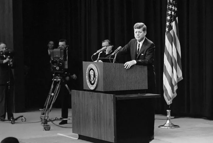 Framed Print : John F Kennedy Leaving Platform Framed Print : John F Kennedy Leaving Platform