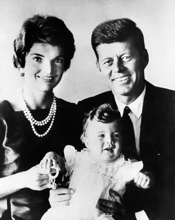 Framed Print : John F. Kennedy with Wife and Daughter Framed Print : John F. Kennedy with Wife and Daughter