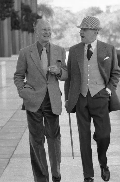 Framed Print : John Gielgud and Ralph Richardson Framed Print : John Gielgud and Ralph Richardson