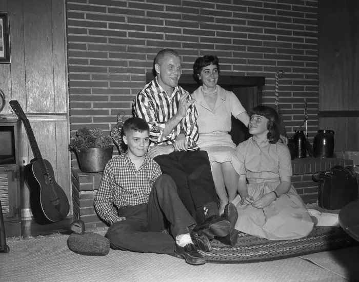 Framed Print : John Glenn Enjoying His Family Framed Print : John Glenn Enjoying His Family