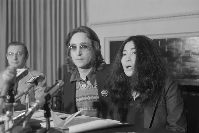 Framed Print : John Lennon and Yoko Ono at Microphones Framed Print : John Lennon and Yoko Ono at Microphones