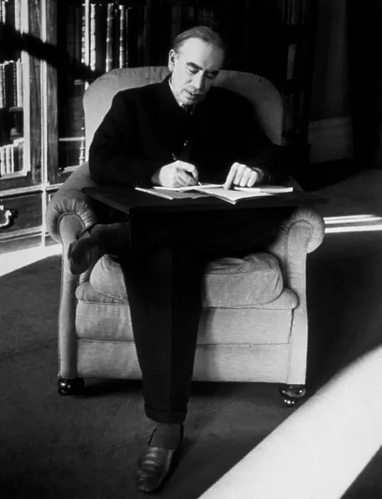 Framed Print : John Maynard Keynes Framed Print : John Maynard Keynes