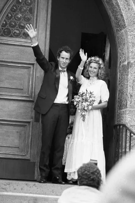 Framed Print : John McEnroe and Tatum O'Neal at Wedding Framed Print : John McEnroe and Tatum O'Neal at Wedding