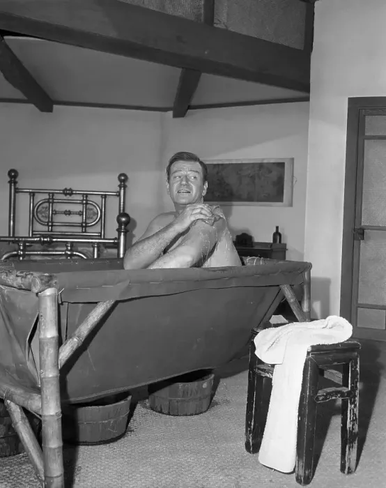 Framed Print : John Wayne Outshines Glamor Girls in Bathtub Scene Framed Print : John Wayne Outshines Glamor Girls in Bathtub Scene