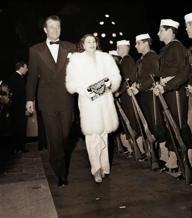 Framed Print : John Wayne with Wife Josephine at Premiere Framed Print : John Wayne with Wife Josephine at Premiere