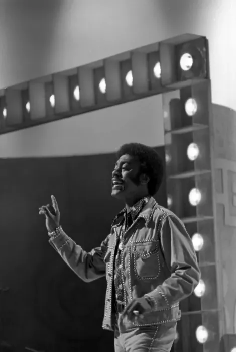 Framed Print : Johnnie Taylor Performing On American Bandstand Framed Print : Johnnie Taylor Performing On American Bandstand