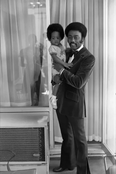 Framed Print : Johnnie Taylor Portrait Session With His Family Framed Print : Johnnie Taylor Portrait Session With His Family
