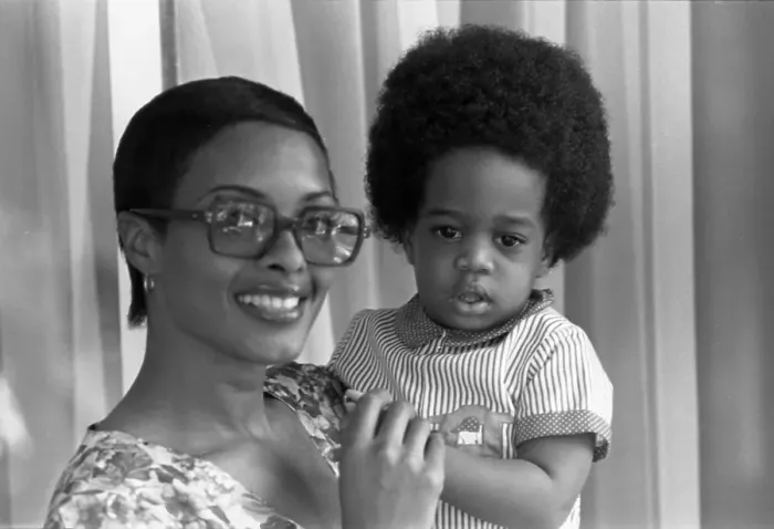 Framed Print : Johnnie Taylor Portrait Session With His Family Framed Print : Johnnie Taylor Portrait Session With His Family