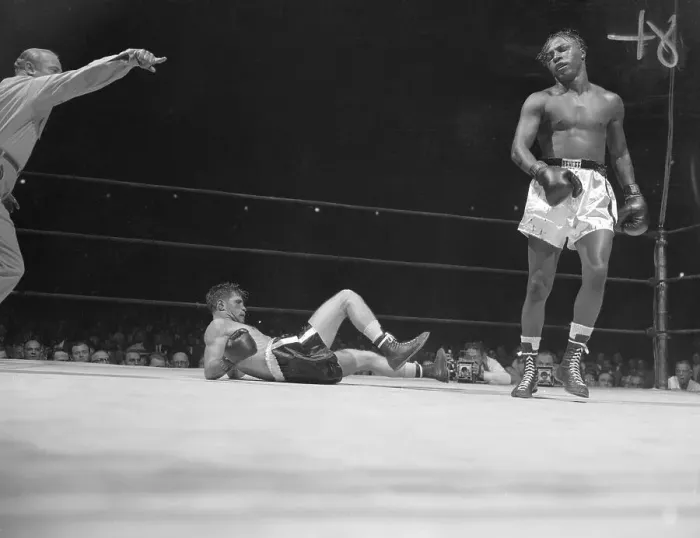 Framed Print : Johnny Bratton Fighting Joe Miceli Framed Print : Johnny Bratton Fighting Joe Miceli