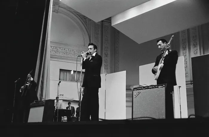 Framed Print : Johnny Cash & The Tennessee Three In Concert Framed Print : Johnny Cash & The Tennessee Three In Concert